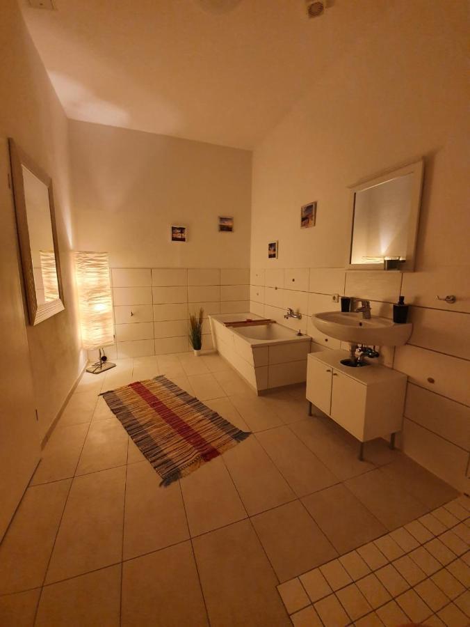 Zum Wachstuebchen Apartment เควดลินบวร์ก ภายนอก รูปภาพ